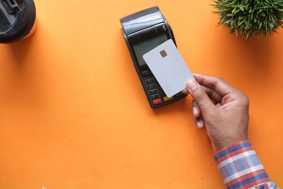 Carta di credito o di debito: quando usare quale
